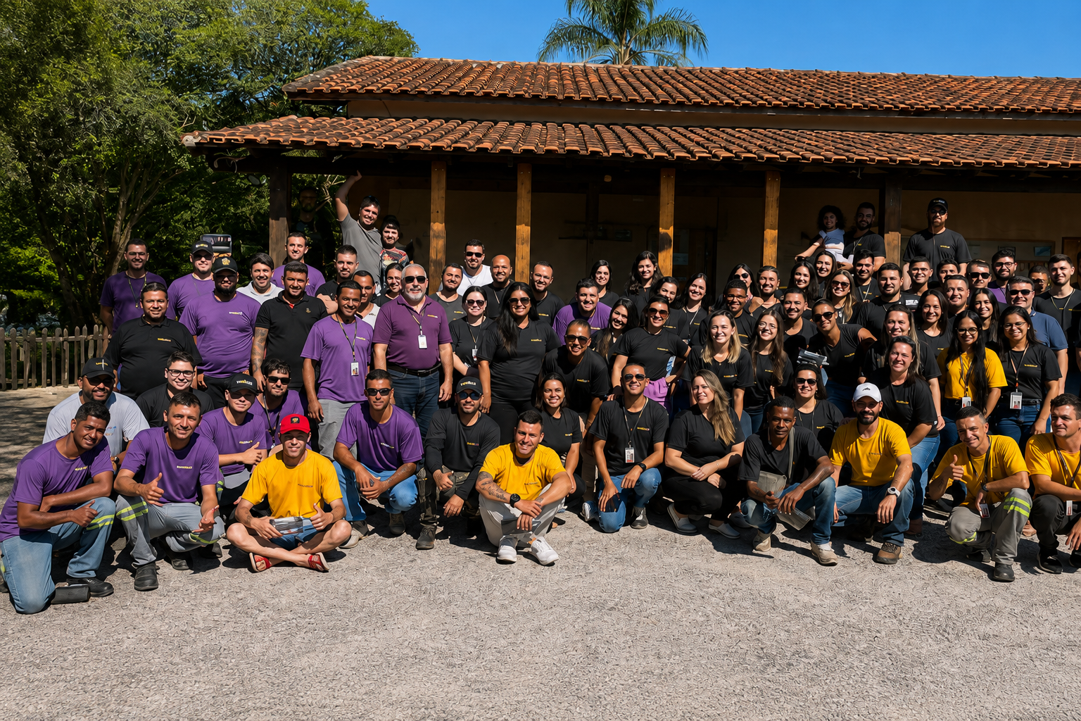 Equipe Velloznet reunida em confraternização